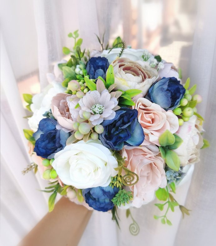 Umorni ružičasti, mornarsko plavi bridalni buket-23 cm