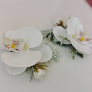 Orchidea kitűző
