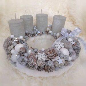 Fehér, ezüst adventi koszorú-26 cm