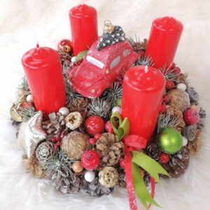 Piros autós adventi koszorú- 26 cm